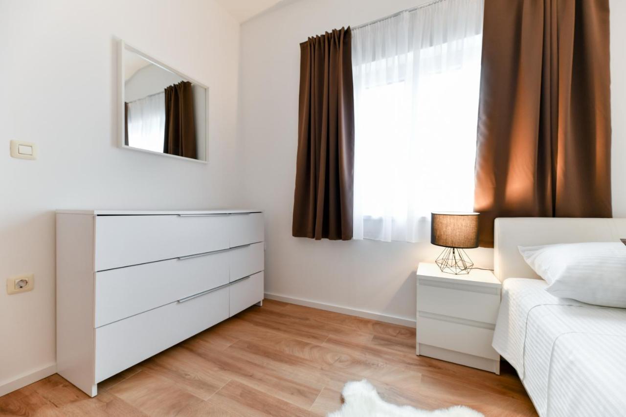 White Hill Apartment